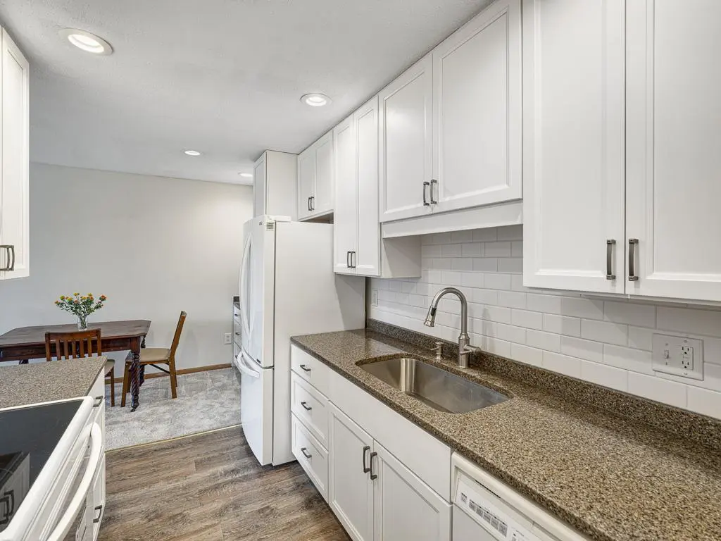 3421 Kent ST #614, Shoreview, MN 55126