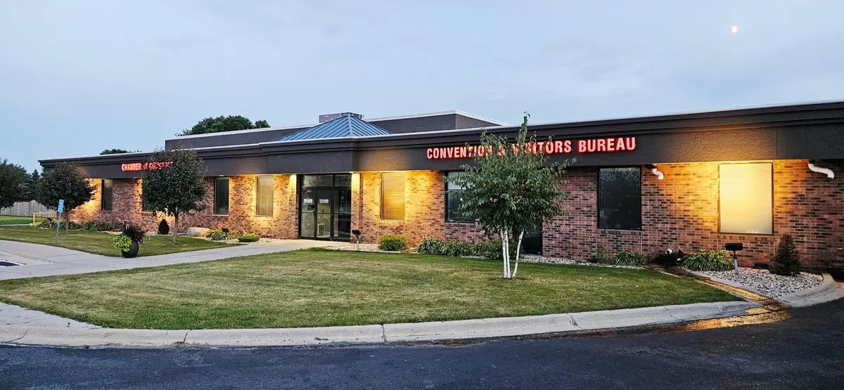 2104 12 HWY E, Willmar, MN 56201
