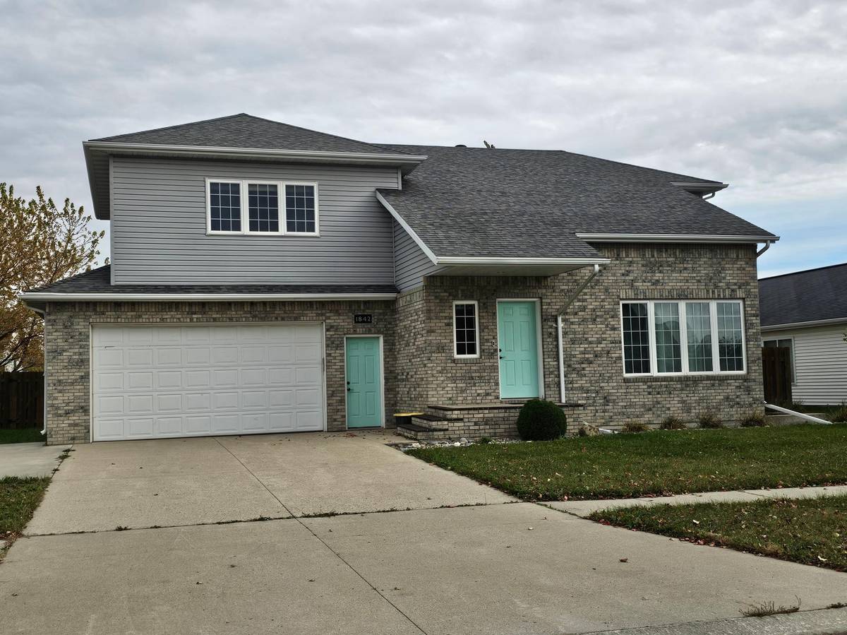 1842 52nd ST S, Fargo, ND 58103