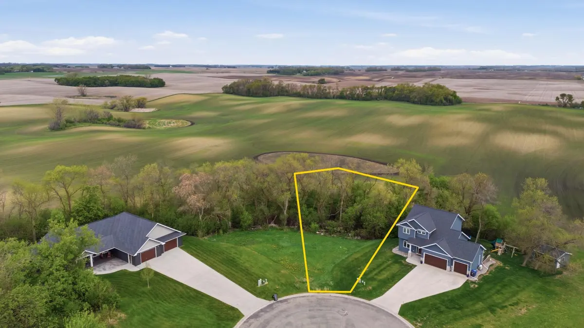 552 Leonard ST, Hawley, MN 56549