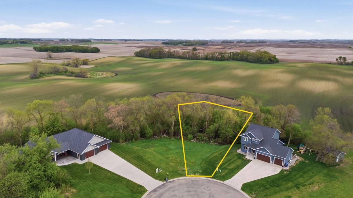 552 Leonard ST, Hawley, MN 56549