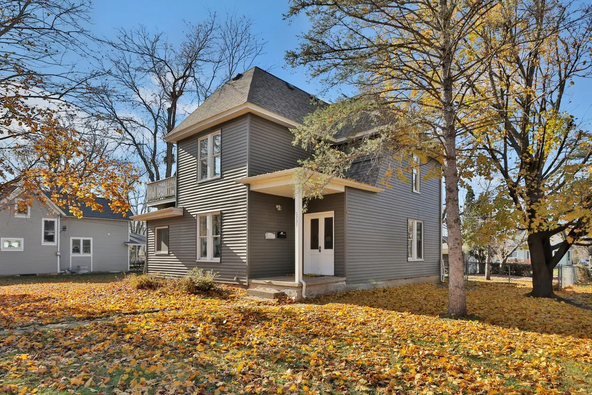 1233 7th ST, Hudson, WI 54016