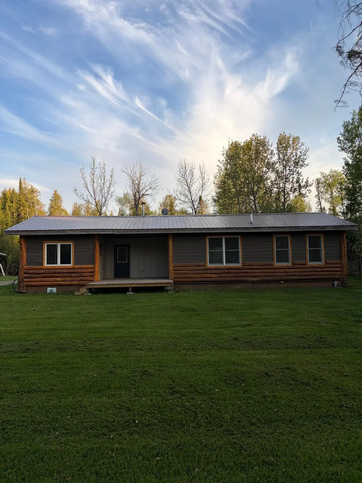 9289 Dawson RD NW, Angle Inlet, MN 56711