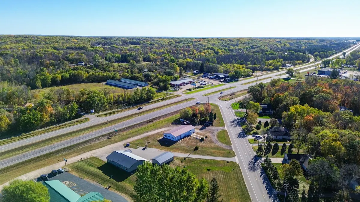 1910 E Shore DR, Detroit Lakes, MN 56501