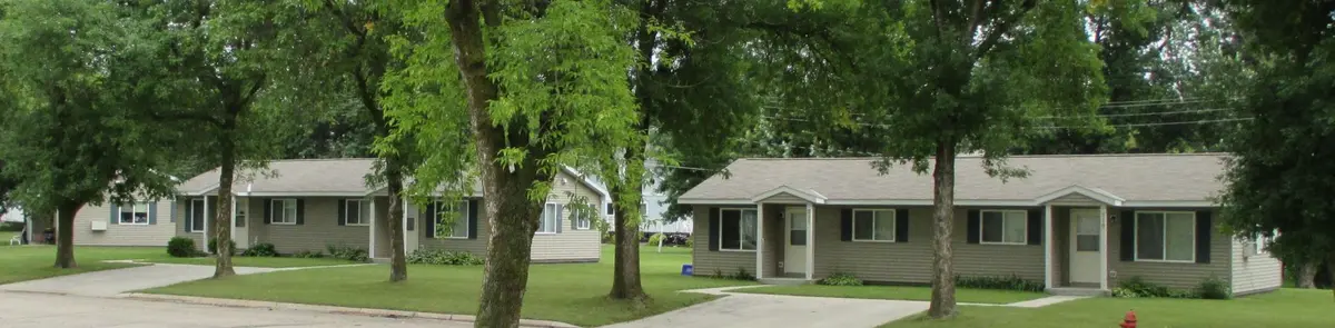 512 Maple LN, Grove City, MN 56243