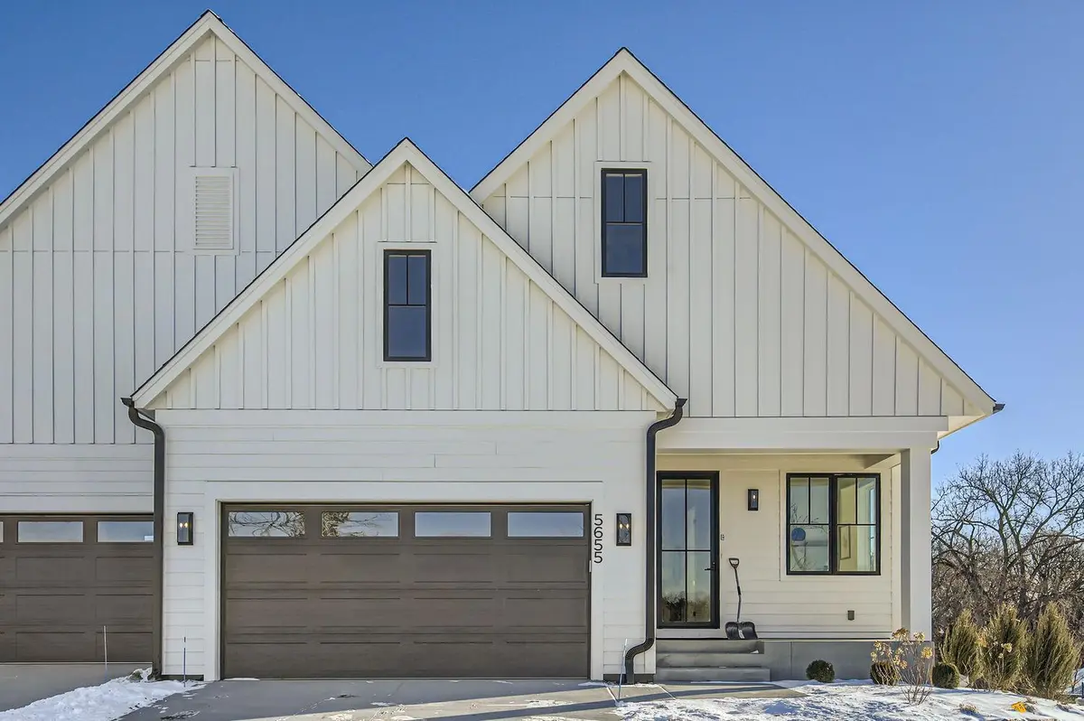 5620 Buffington LN, Excelsior, MN 55331