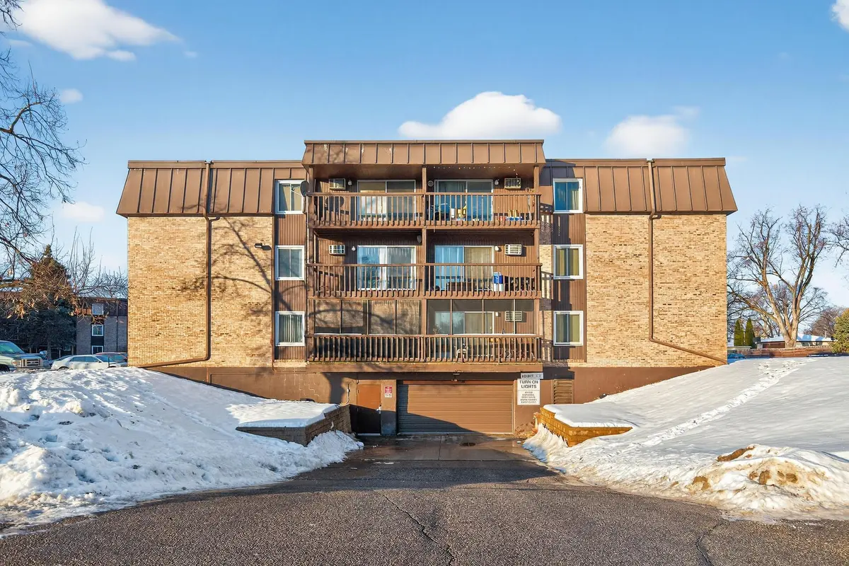 4207 Lakeside AVE N #137, Brooklyn Center, MN 55429