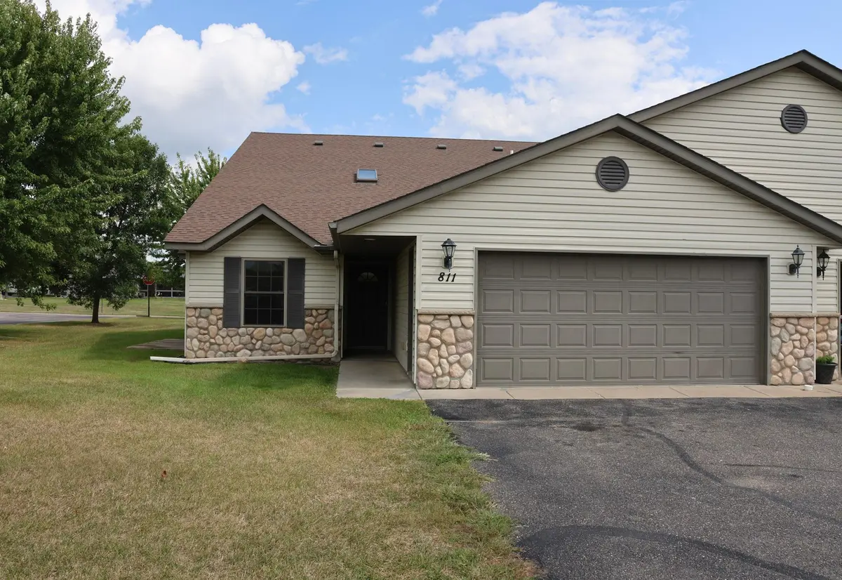 811 Stonehaven PATH, Milaca, MN 56353