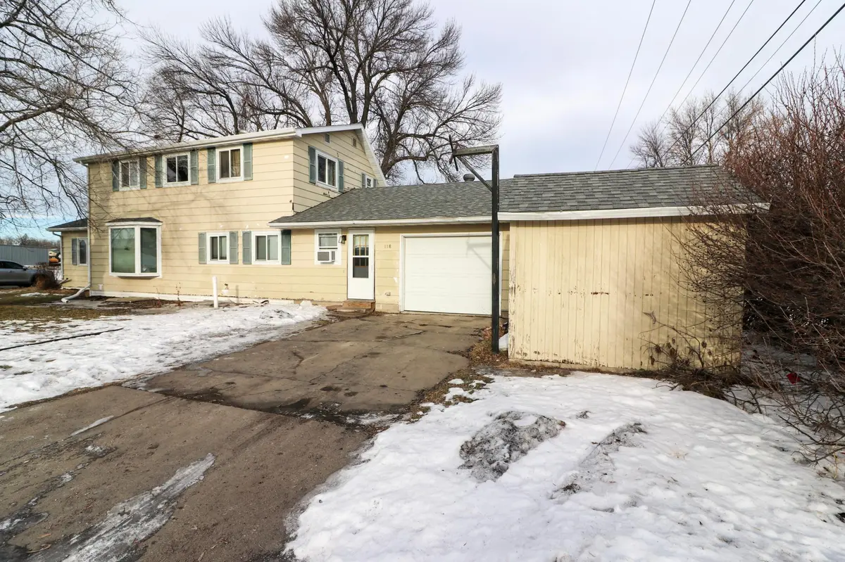 118 2nd AVE NE, Mayville, ND 58257
