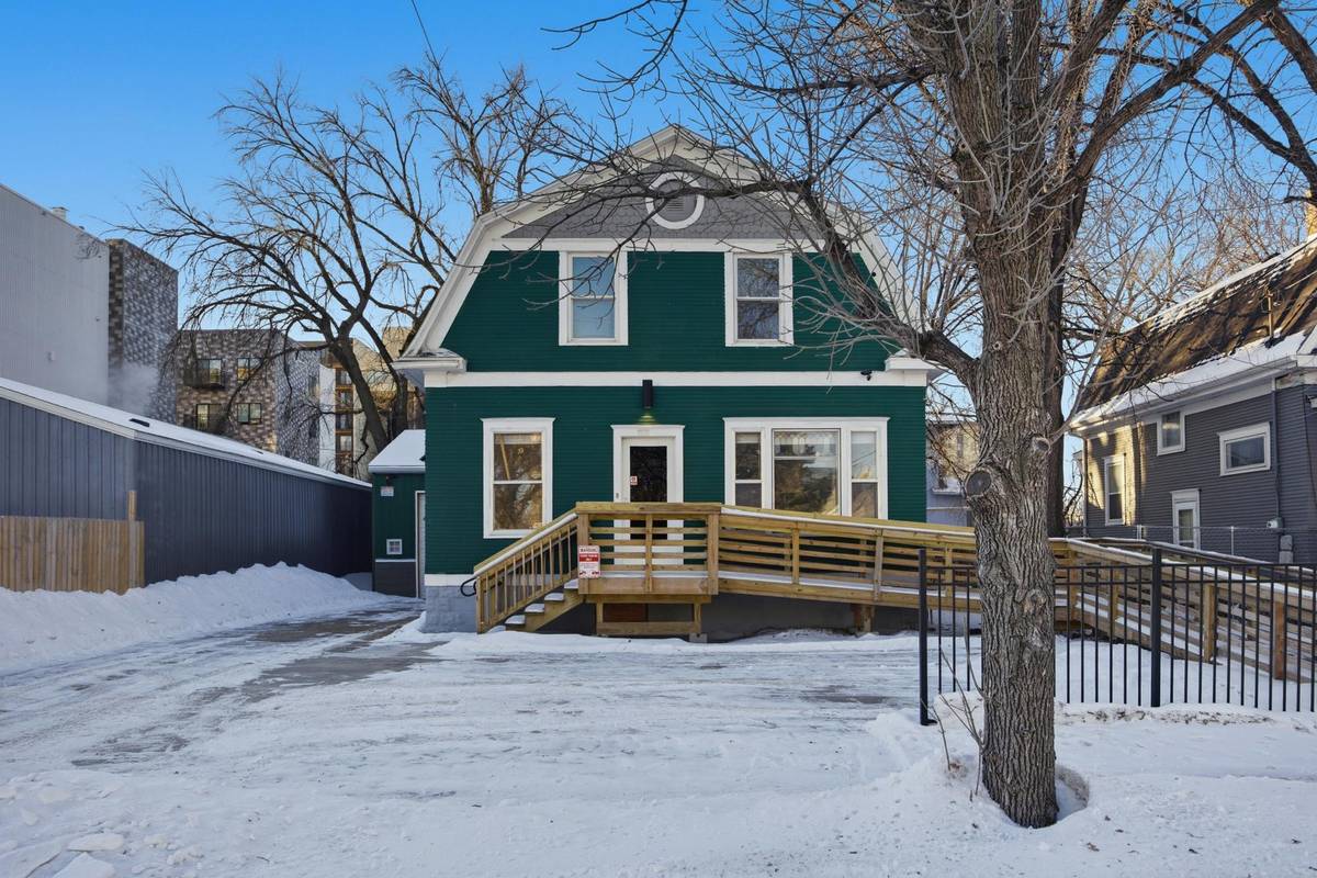 1122 4th AVE N, Fargo, ND 58102