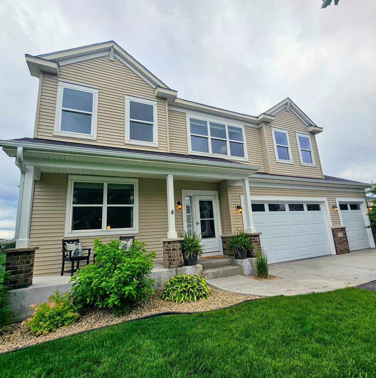 19727 Hazel Nut CT, Lakeville, MN 55044