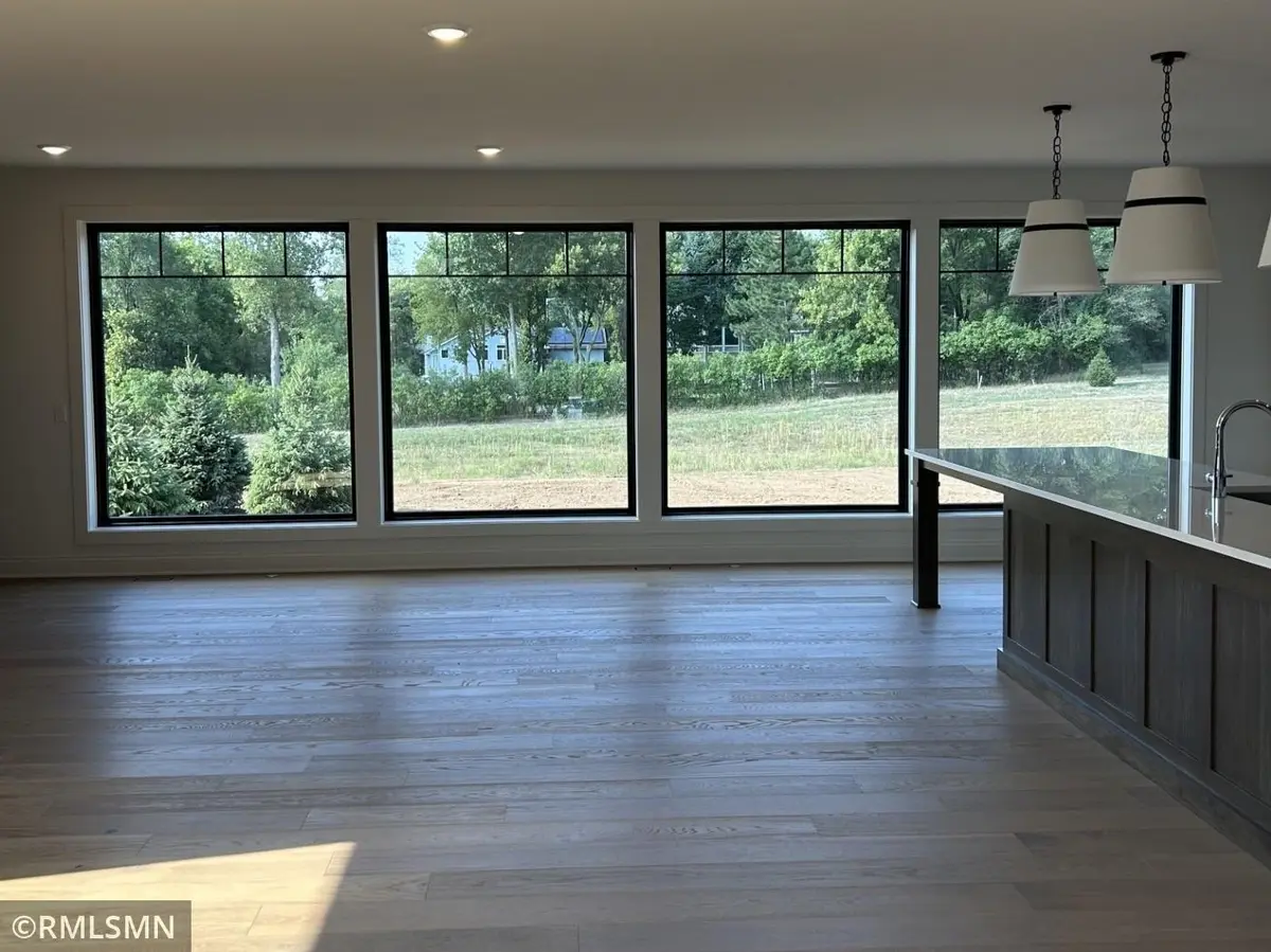 5803 S Century RDG S, Woodbury, MN 55129