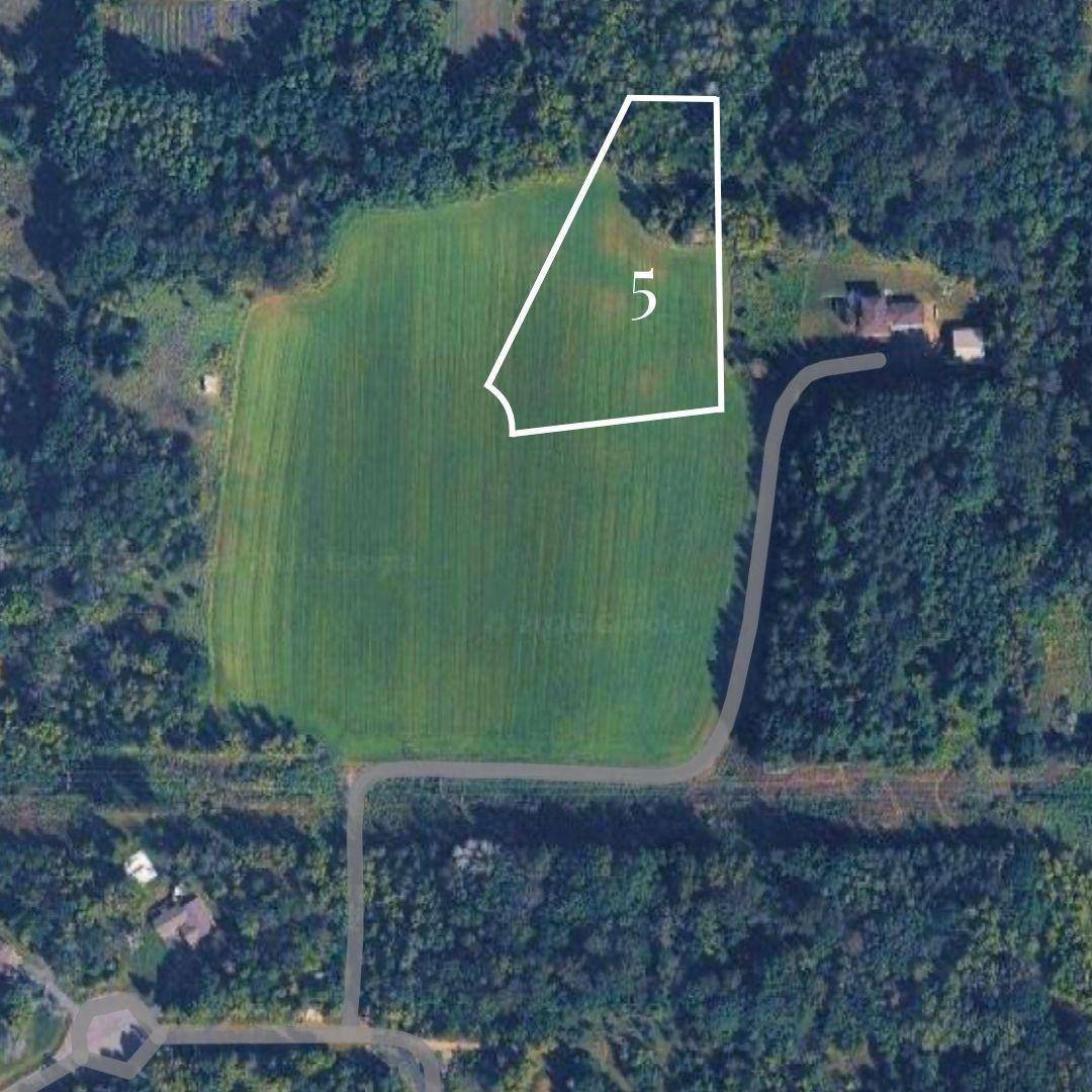 157 (Lot 5) Glen Oaks DR, River Falls, WI 54022