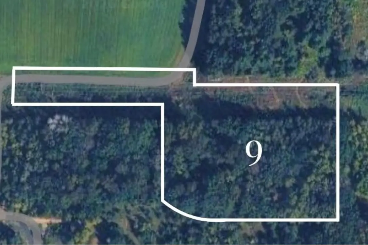145 (Lot 9) Glen Oaks Drive, River Falls, WI 54022