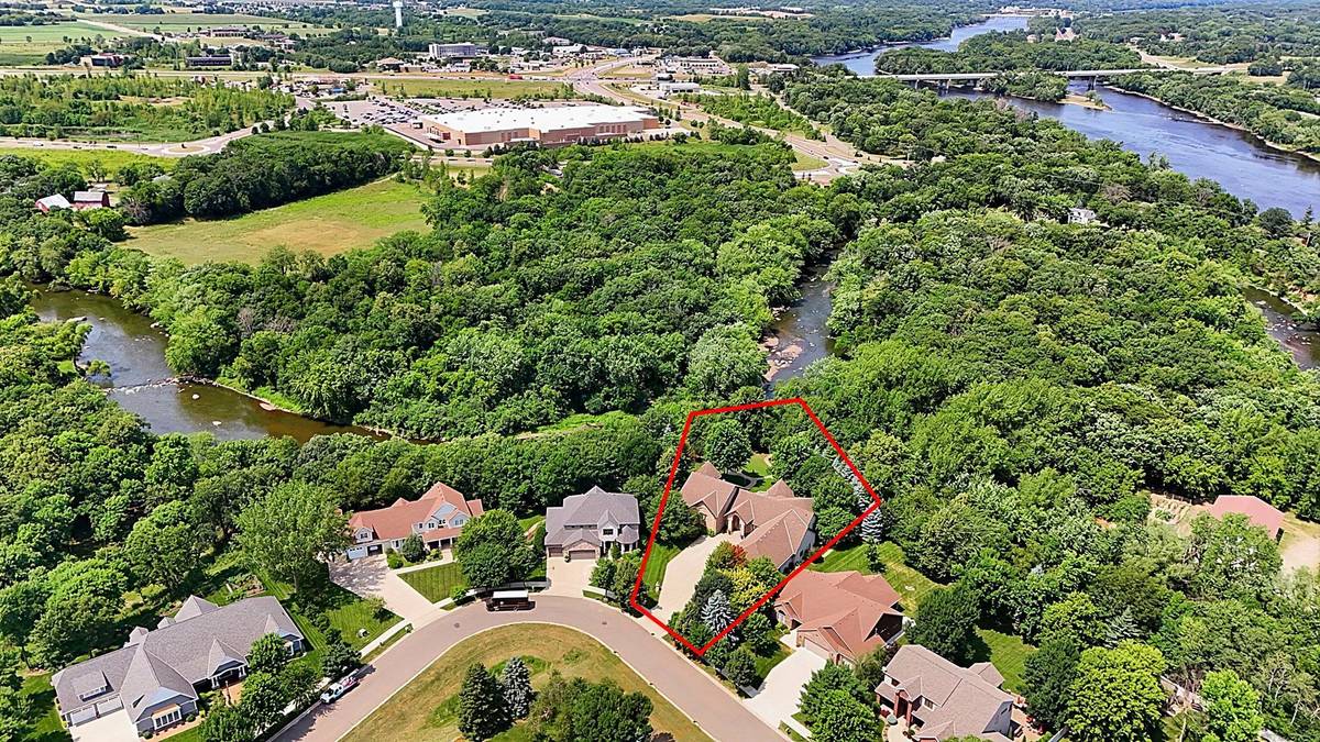 2177 Mill Pond DR, Saint Cloud, MN 56303
