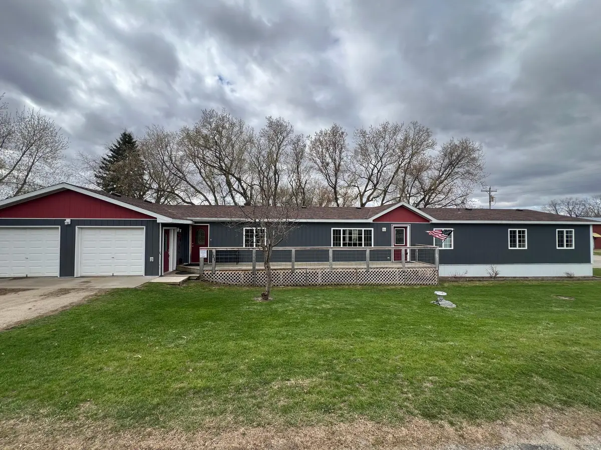 121 3rd ST, Bluffton, MN 56518