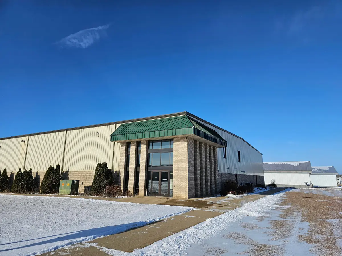 1820 N Redding AVE, Windom, MN 56101