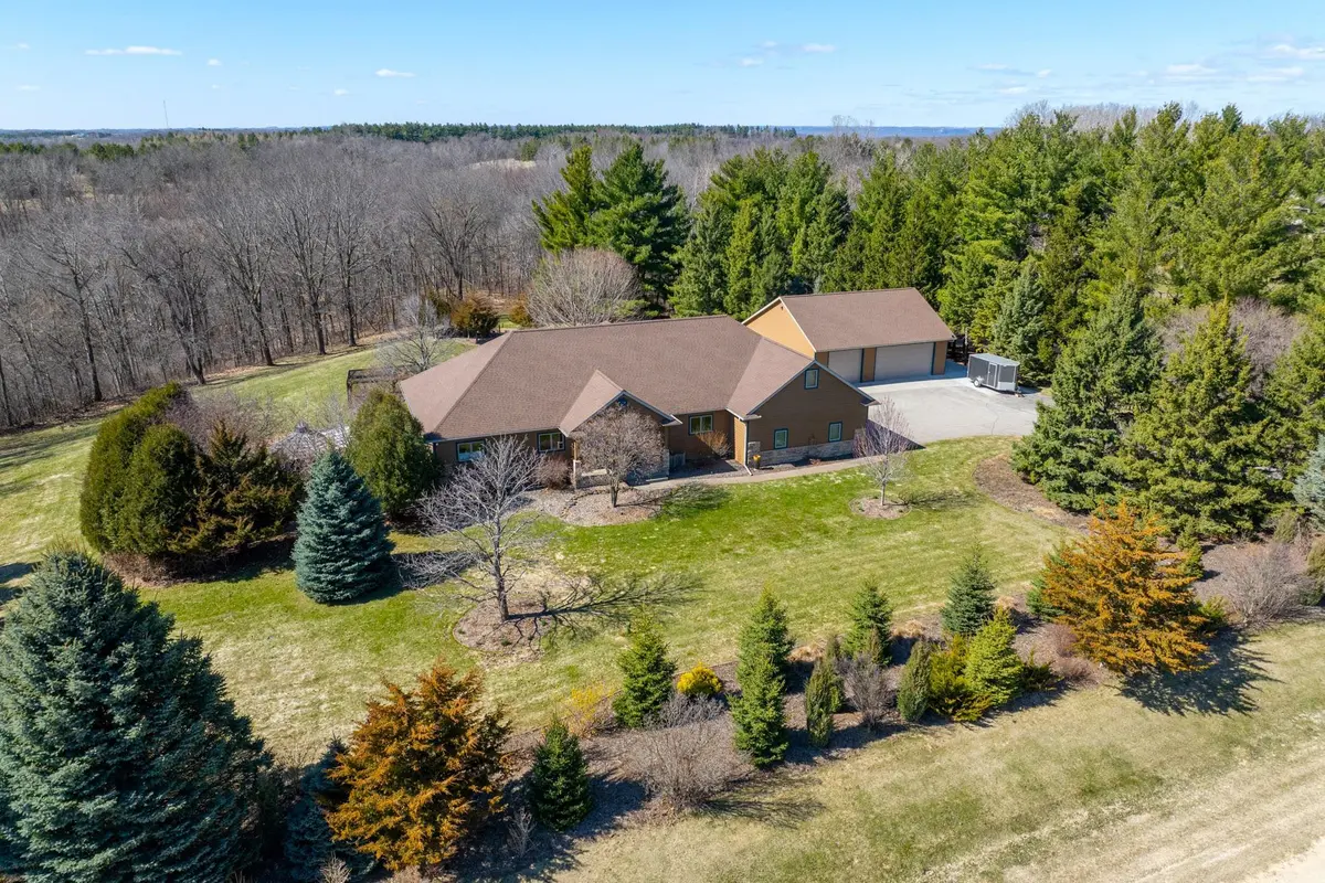 30915 Hay Creek Hills DR, Red Wing, MN 55066