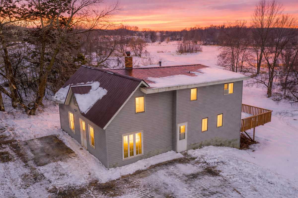 48600 Anchor AVE, Stanchfield, MN 55080