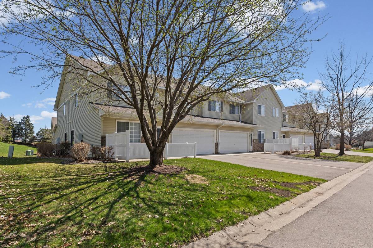 3053 Juniper LN #D, Woodbury, MN 55125