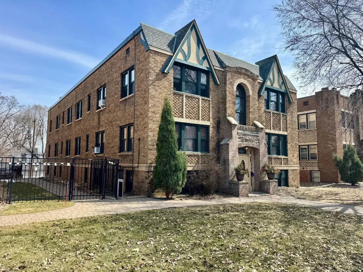 4227 Nicollet AVE #1, Minneapolis, MN 55409