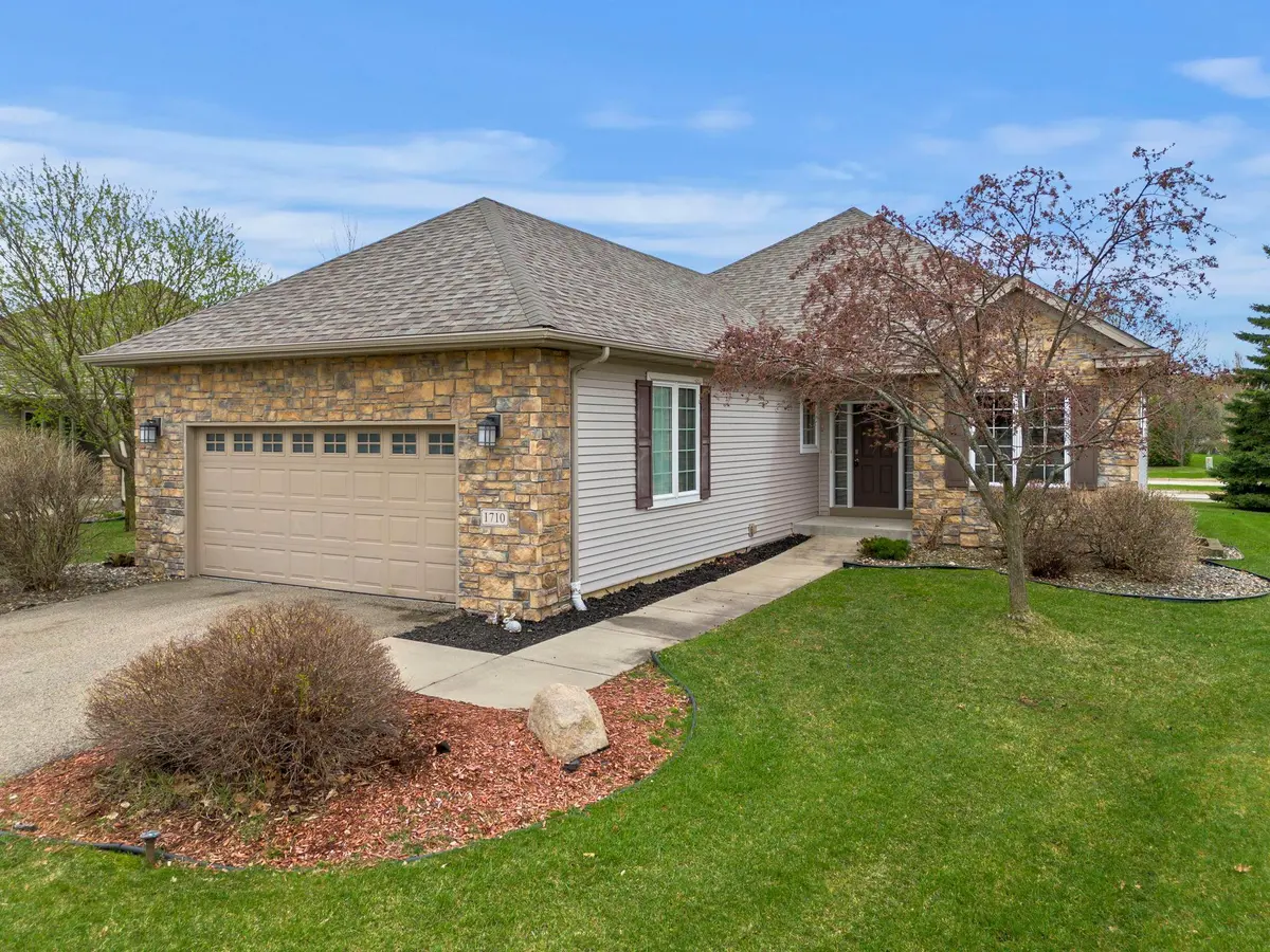 1710 Patriot RD, Northfield, MN 55057