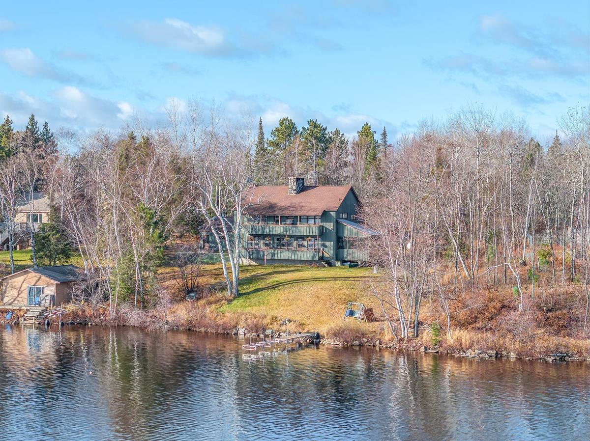 2641 Priests Point RD, Ely, MN 55731
