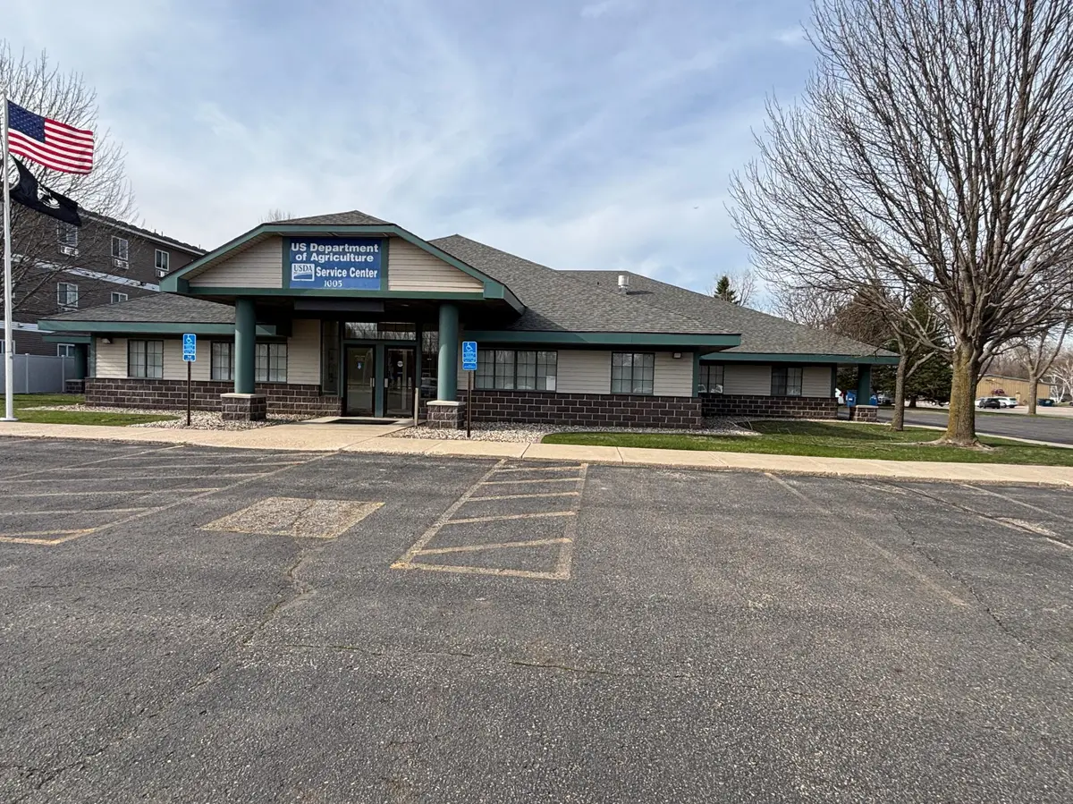 1005 High AVE NE, Willmar, MN 56201