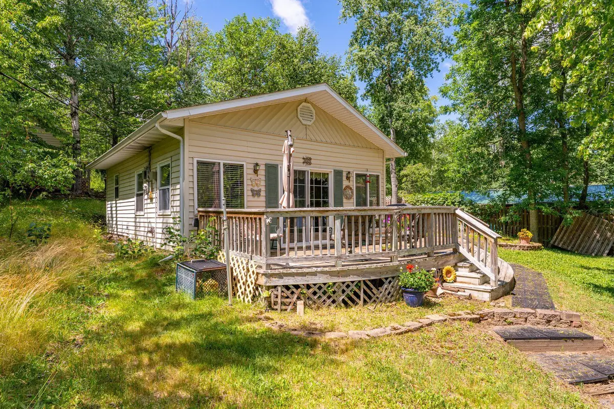 3609 Fectos RD, Tower, MN 55790