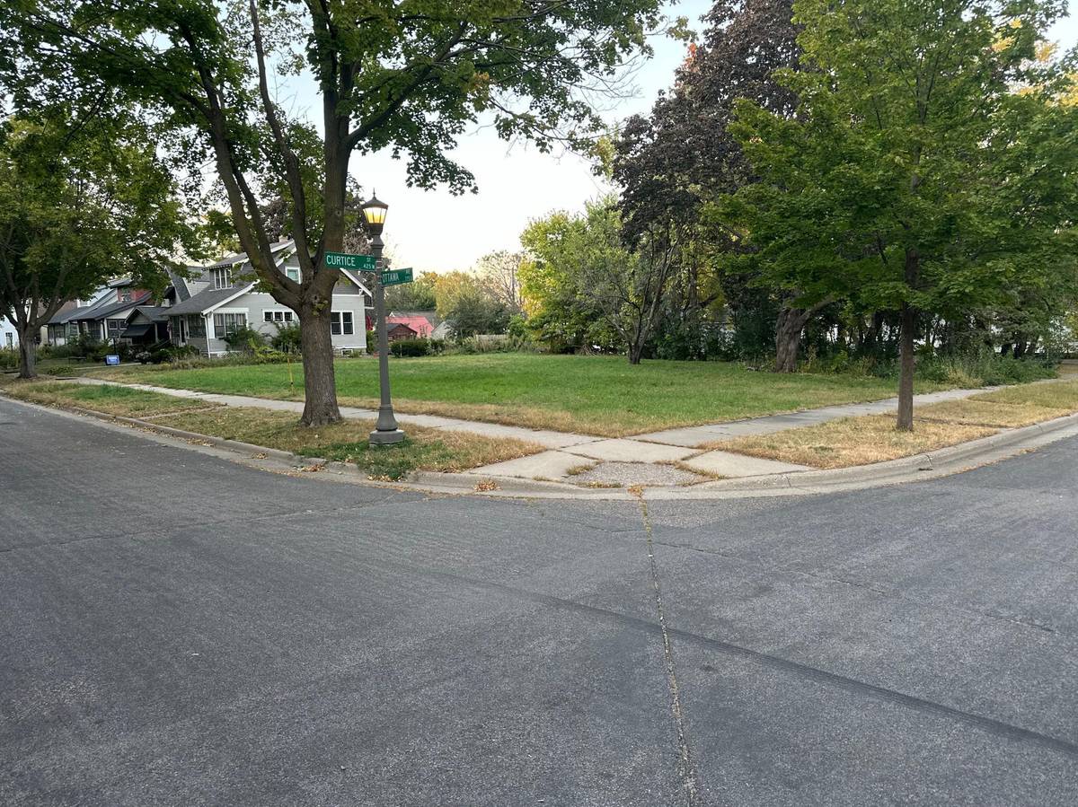 421 Curtice ST W, Saint Paul, MN 55107