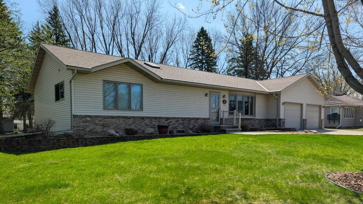 1636 N 4th ST, Montevideo, MN 56265