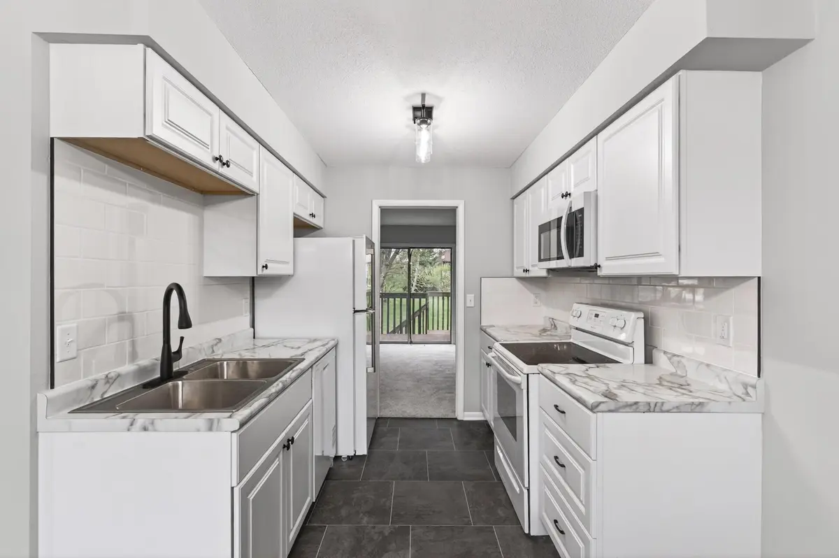 7433 142nd Street CT, Apple Valley, MN 55124
