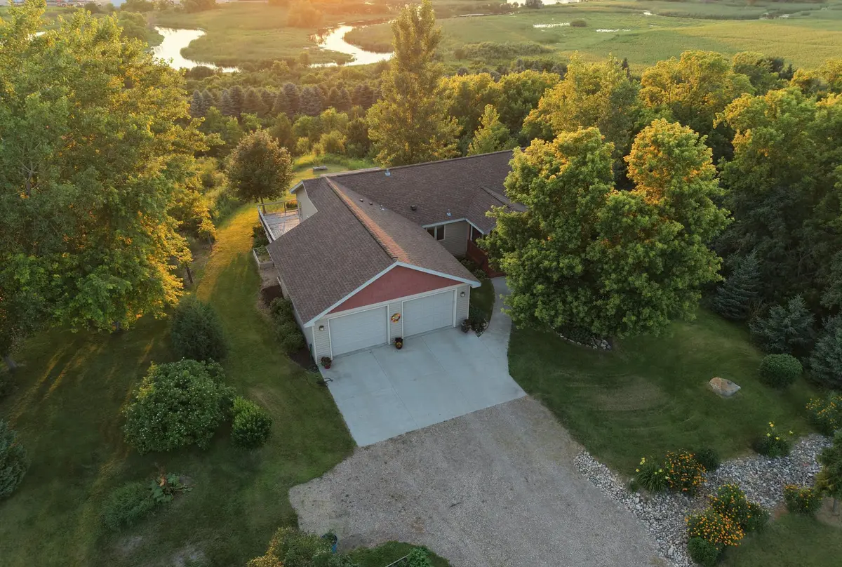 20799 457th AVE, Morris, MN 56267