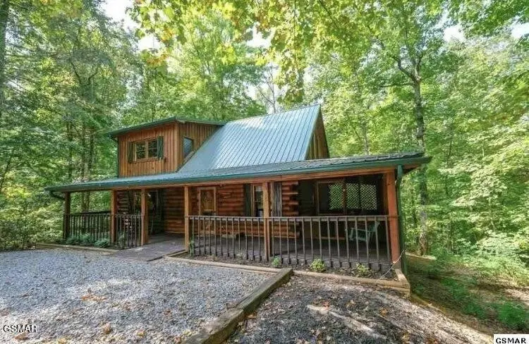 1011 Elm Circle, Sevierville, TN 37876