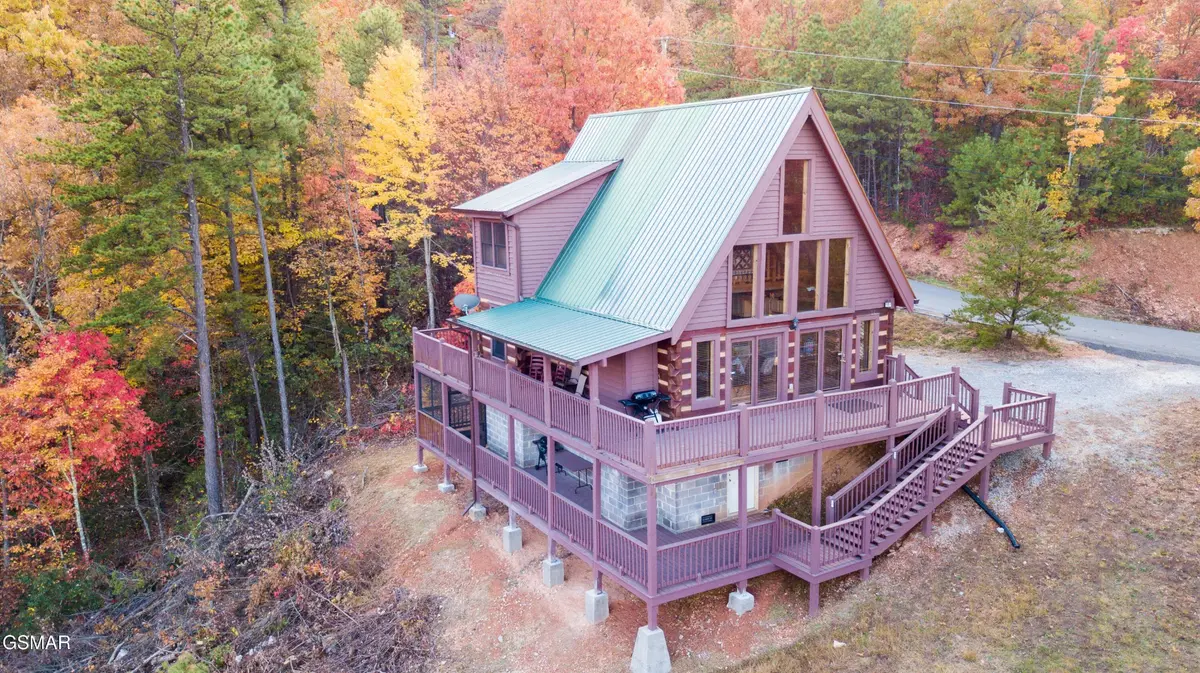 3059 Perry Circle Lane, Sevierville, TN 37862