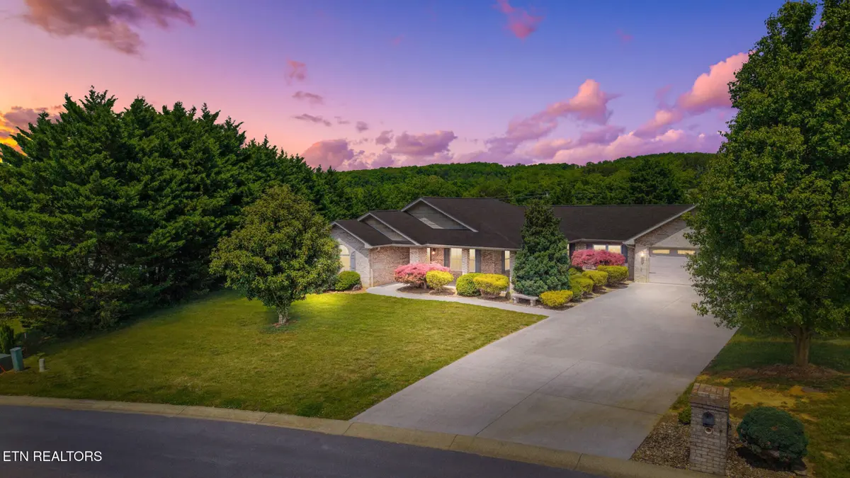 1018 Southwind Circle, Dandridge, TN 37725