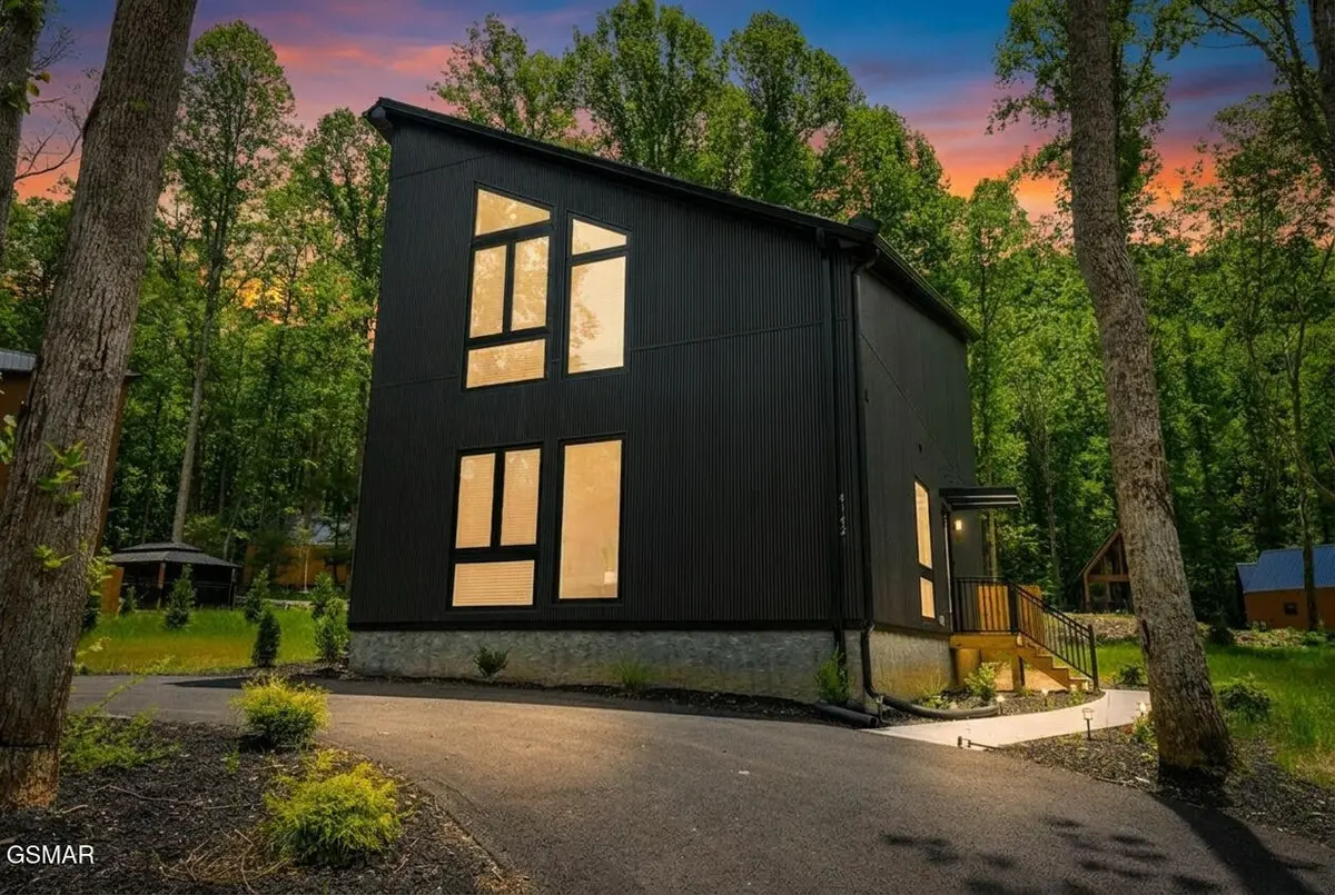 4142 Fontaine Way, Gatlinburg, TN 37738