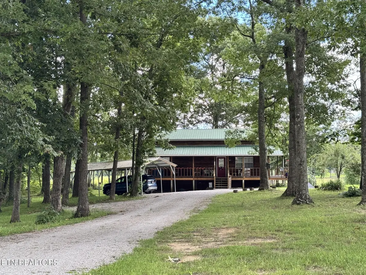 6105 S York Hwy, Clarkrange, TN 38553