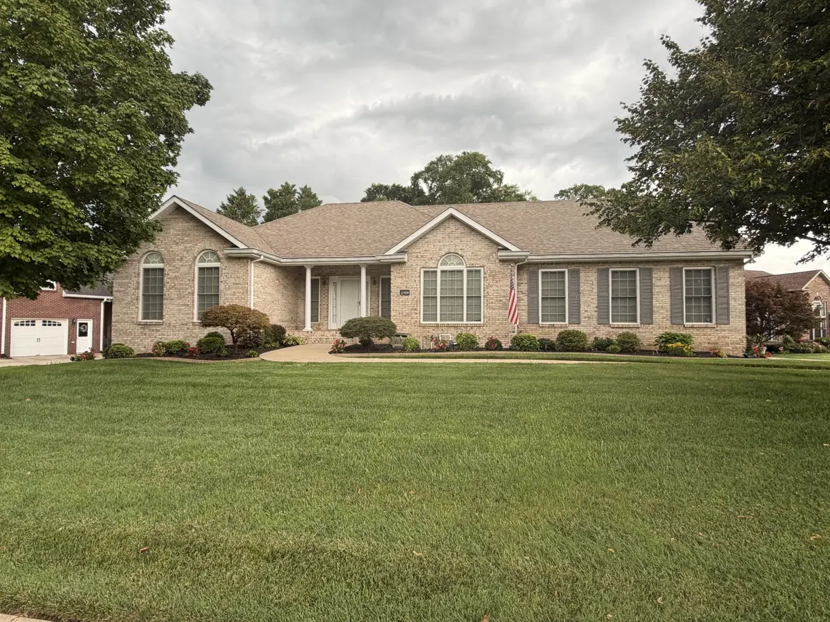 2559 Hedgerow Ln, Clarksville, TN 37043