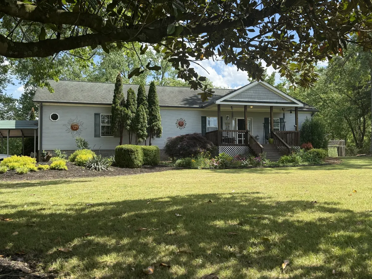 260 Willow Ln, Hartsville, TN 37074