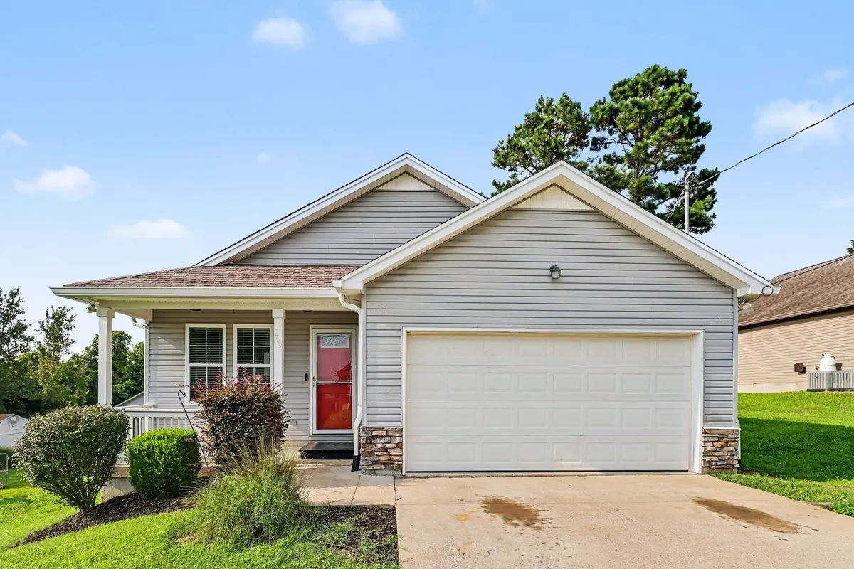 209 Woodsong lane, Columbia, TN 38401