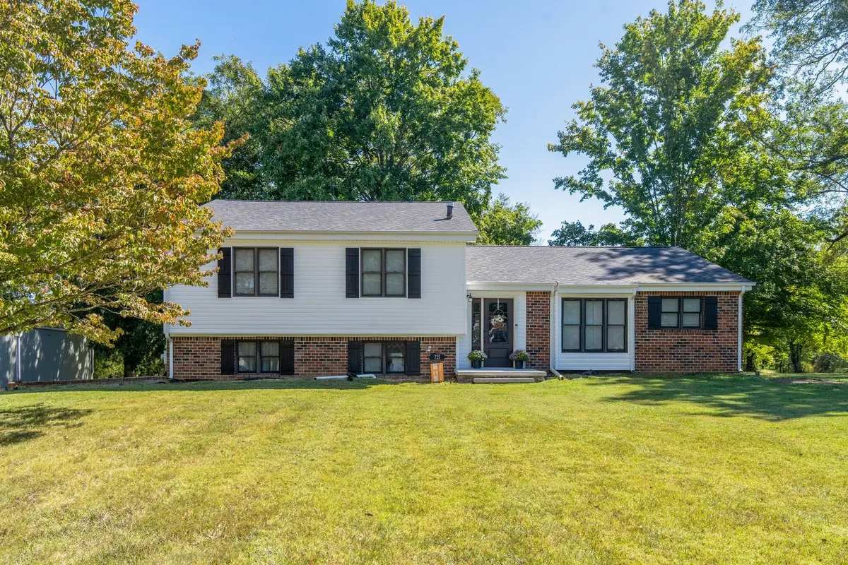 715 S Cannon Blvd, Shelbyville, TN 37160