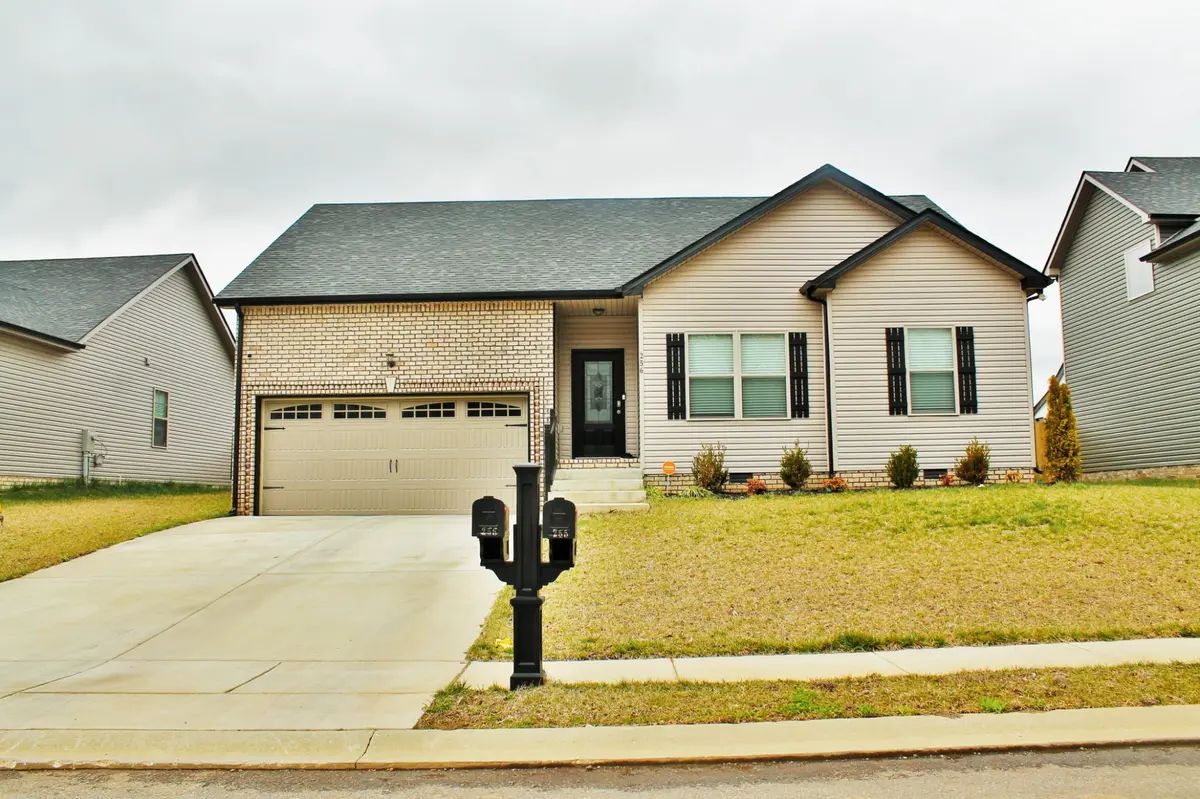 256 Azalea Dr, Oak Grove, KY 42262