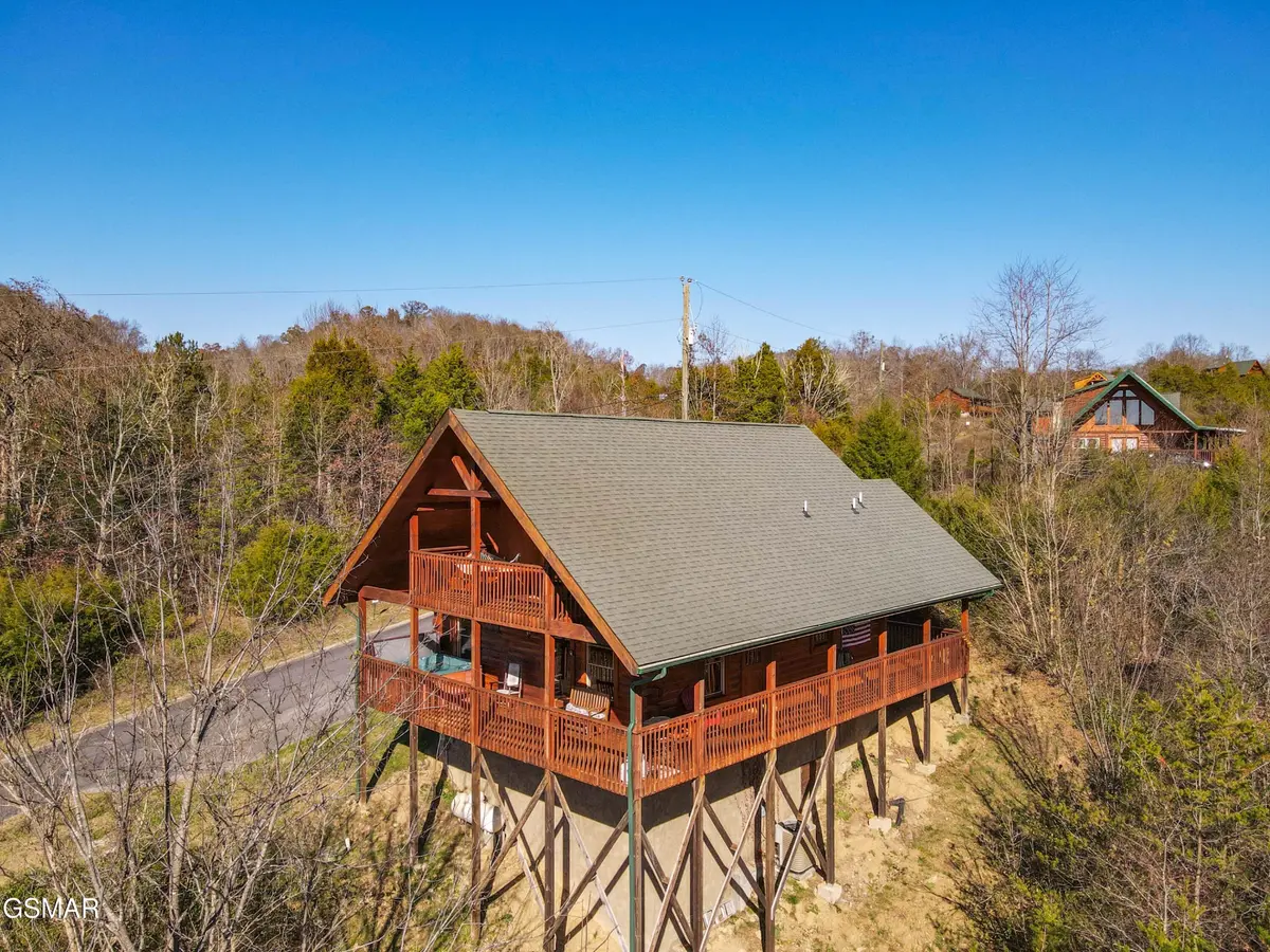 2355 Wingspan Drive, Sevierville, TN 37876