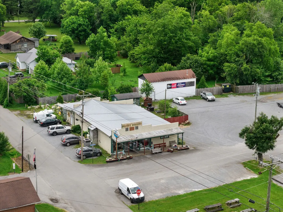 7011 Main St, Christiana, TN 37037