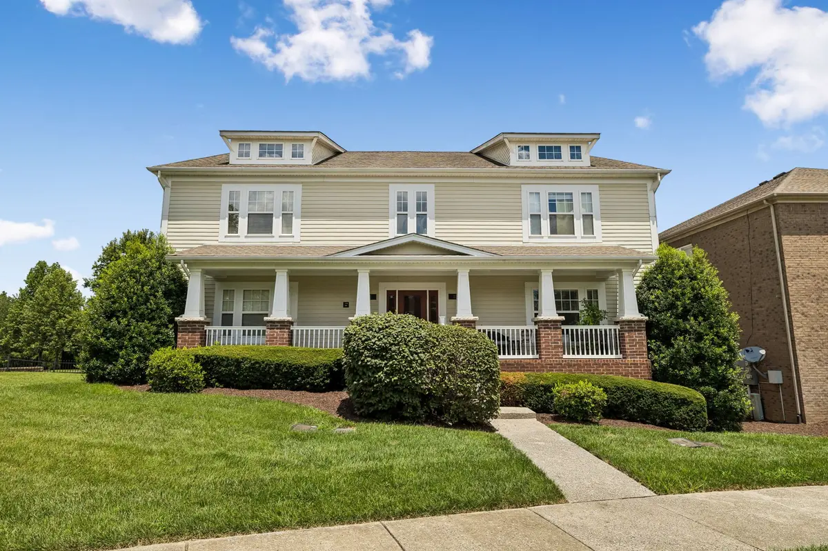 1102 Park Run Dr, Franklin, TN 37067