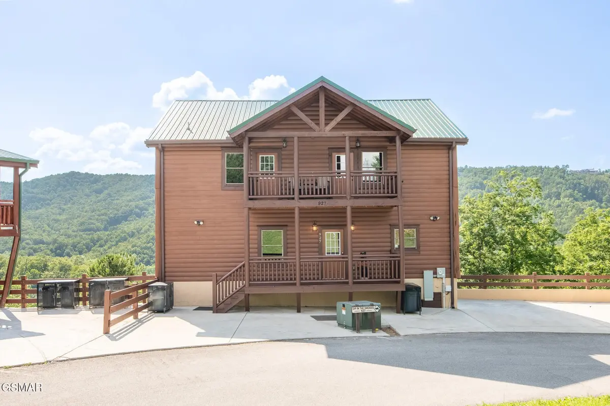 927 Street Of Dreams Way, Gatlinburg, TN 37738