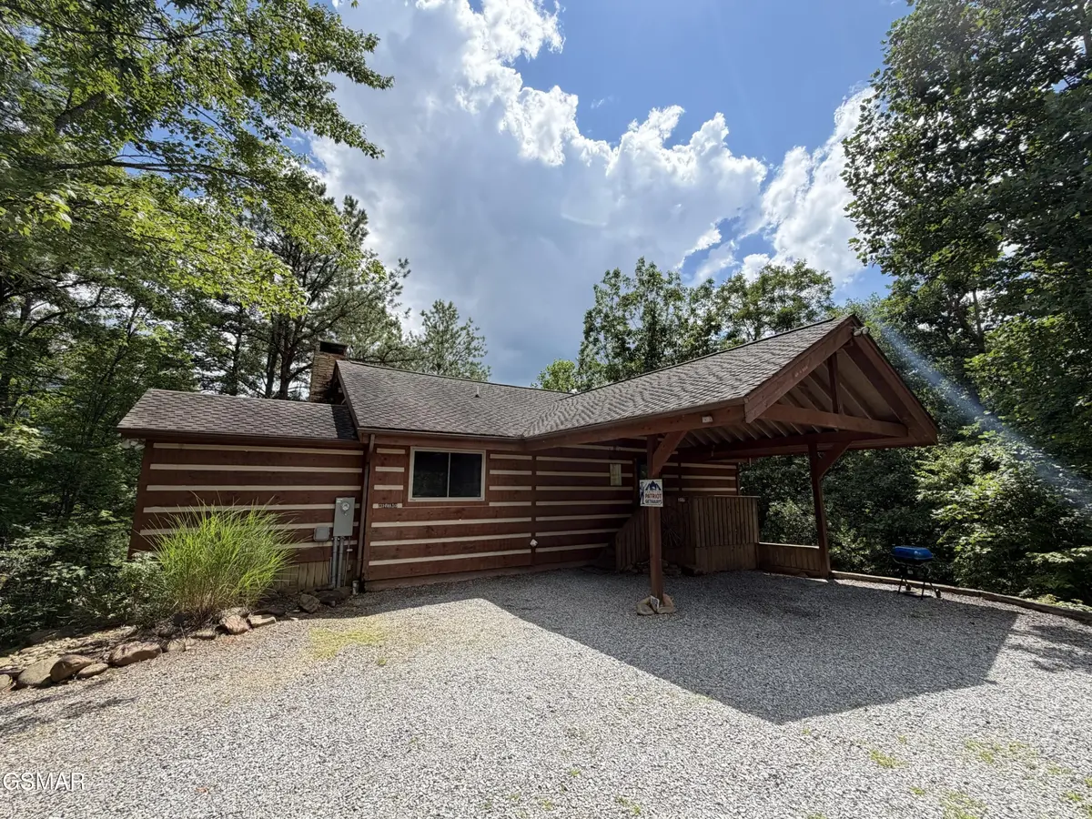 317 Matterhorn Drive, Gatlinburg, TN 37738