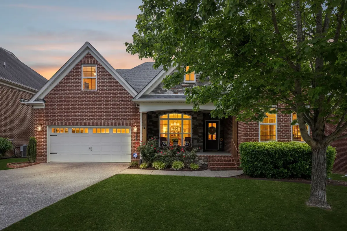 6013 Christmas Dr, Nolensville, TN 37135