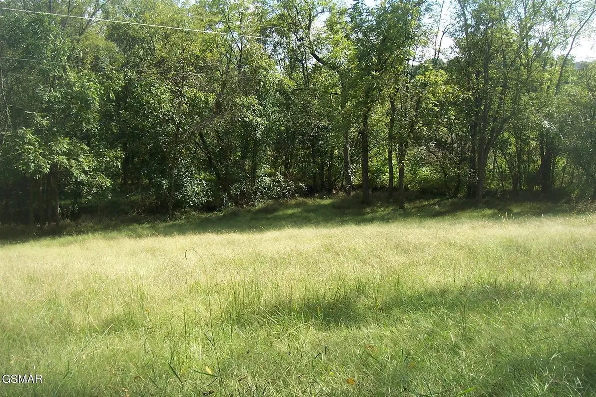 21 Chapman Highway, Seymour, TN 37865